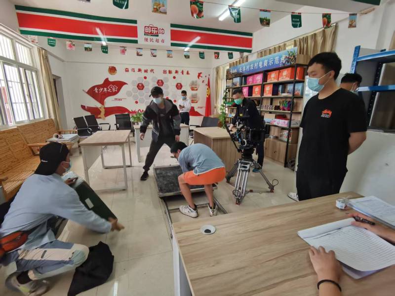 丹巴县广告片拍摄公司：极简主义践行者，少即是多的视觉哲学